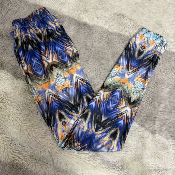 Tie-Dye and Abstract Pattern Legging Bundle | Hippie Wear Comfy Tights Set - Picture 5 of 5